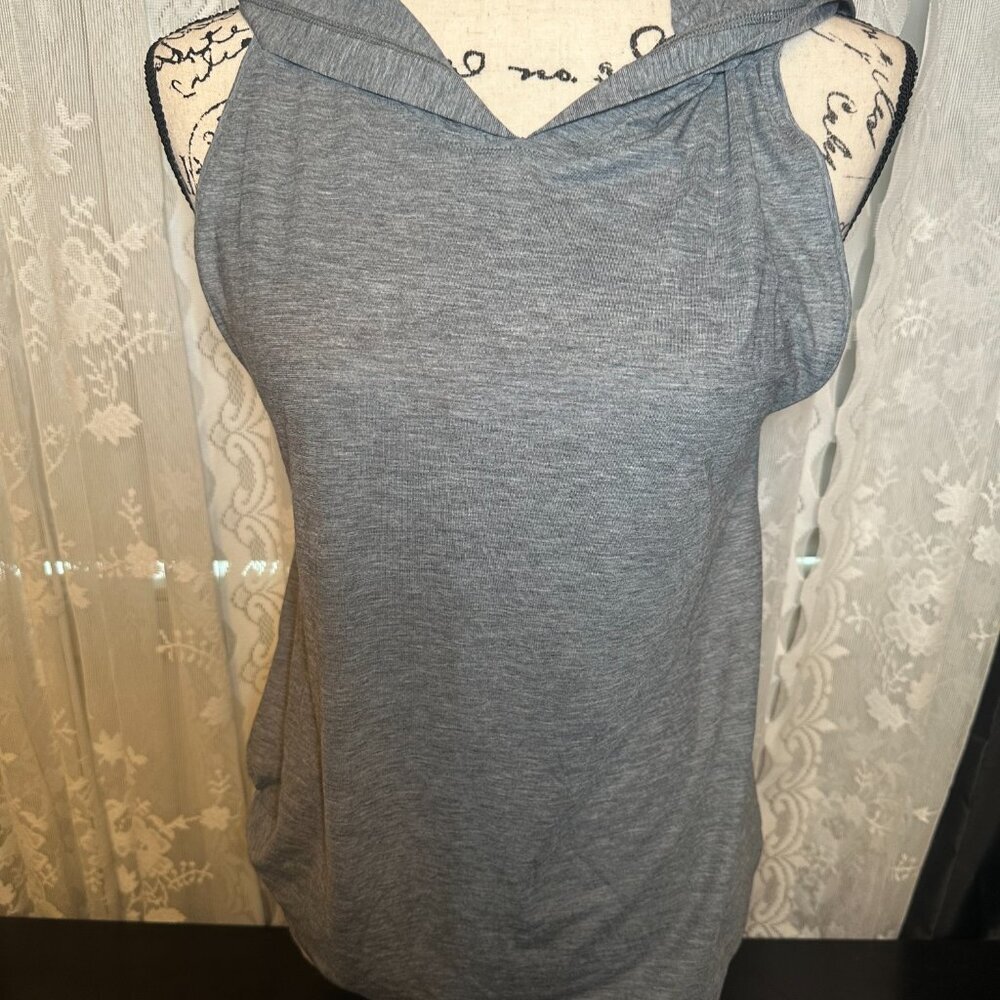Under Armour Sleeveless Gray Hoodie Tank Top - Size Small
